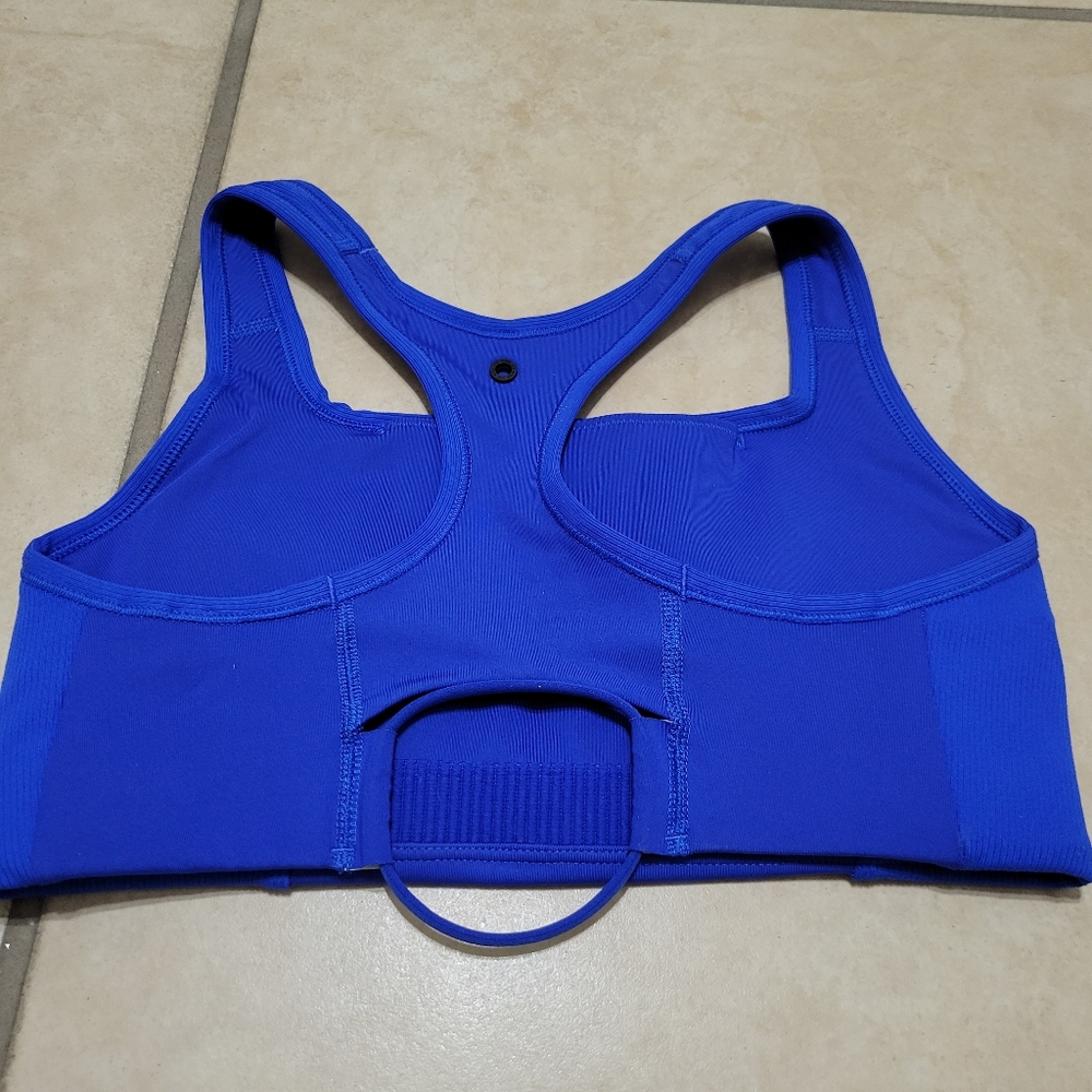 Nike Women’s Sports Bra Dri-Fit Blue M With Pocket And Black Swoosh Logo - Picture 3 of 8